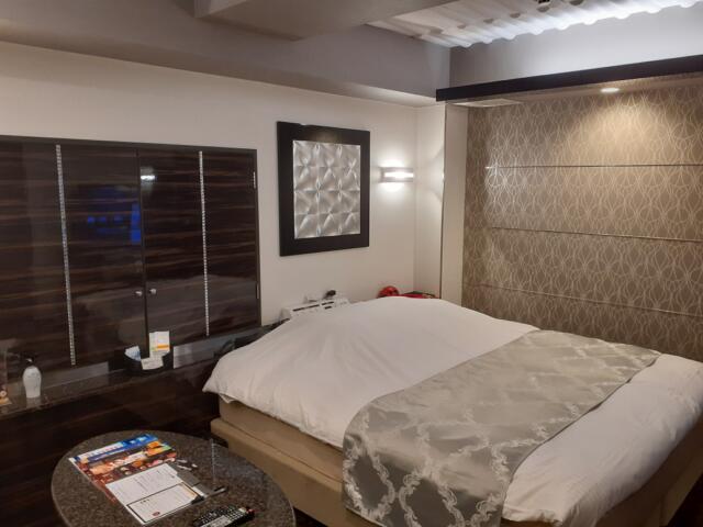 HOTEL EXE（エグゼ）(台東区/ラブホテル)の写真『102号室　ベット』by 来栖