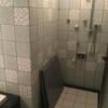 VIA103（ビアイチマルサン）(大阪市/ラブホテル)の写真『浴室マット有り』by まんさんです