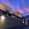 ホテル ニューパレス(神戸市中央区/ラブホテル)の写真『ホテルニューパレスと夕焼け』by 風のヒューイ