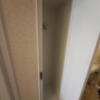 ペリカン(渋谷区/ラブホテル)の写真『303号室のクローゼット。大きく使いやすい。』by angler
