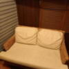 HOTEL GOLD(ホテル ゴールド)(川崎市川崎区/ラブホテル)の写真『501号室のソファー。』by angler