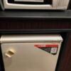 HOTEL VARKIN（ヴァーキン）(豊島区/ラブホテル)の写真『702号室 電子レンジと販売用冷蔵庫』by エロスケ魔神