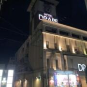 HOTEL DRAPE（ドレープ）(姫路市/ラブホテル)の写真『夜の外観』by まさおJリーグカレーよ