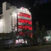 ホテル 暴れ狸の鬼袋(姫路市/ラブホテル)の写真『夜の外観』by まさおJリーグカレーよ