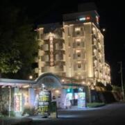 ホテル レアティアレ(姫路市/ラブホテル)の写真『夜の外観』by まさおJリーグカレーよ