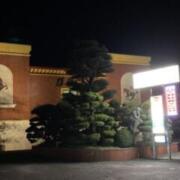 ホテル ロダン(岡山市/ラブホテル)の写真『夜の外観』by まさおJリーグカレーよ