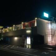 ホテル メサ(岡山市/ラブホテル)の写真『夜の外観』by まさおJリーグカレーよ