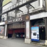 HOTEL VERSYS(ヴェルシス)(広島市中区/ラブホテル)の写真『昼の外観』by まさおJリーグカレーよ