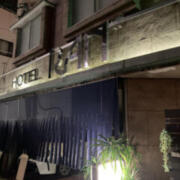 ホテル 蘭(広島市中区/ラブホテル)の写真『夜の外観』by まさおJリーグカレーよ