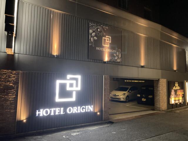 HOTEL ORIGIN(オリジン)(広島市中区/ラブホテル)の写真『夜の外観』by まさおJリーグカレーよ
