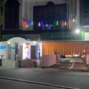 HOTEL SILKROAD（シルクロード）(広島市中区/ラブホテル)の写真『夜の外観』by まさおJリーグカレーよ