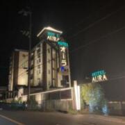 HOTEL AURA 小野店(小野市/ラブホテル)の写真『夜の外観』by まさおJリーグカレーよ