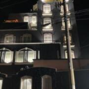 HOTEL D-CUBE明石店(明石市/ラブホテル)の写真『夜の外観』by まさおJリーグカレーよ