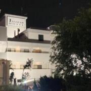 JAGUAR HOTEL CASUAL 伊川谷店１（ジャガーホテルカジュアル)(神戸市西区/ラブホテル)の写真『夜の外観』by まさおJリーグカレーよ