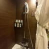 Petit Bali　新大久保(新宿区/ラブホテル)の写真『204号室　浴槽にシャワー。二人で入ると狭いです。水圧はすこぶる強かったです。』by angler