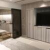 HOTEL KARUTA 赤坂(港区/ラブホテル)の写真『701号室（寝室奥から入口横方向）』by 格付屋
