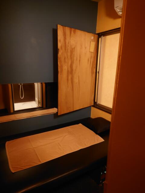 プチホテル AGAIN(荒川区/ラブホテル)の写真『201号室ベット』by そこそこの人生
