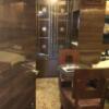 HOTEL GERBERA(ガーベラ)(豊島区/ラブホテル)の写真『702号室 前室から見た室内』by ACB48