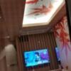 HOTEL KARUTA 赤坂(港区/ラブホテル)の写真『502号室、露天風呂から見た室内です。(21,8)』by キジ