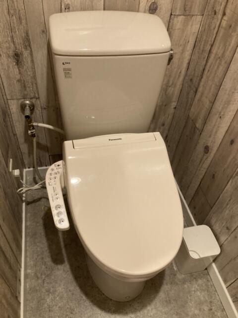 セッティングザシーン厚木(厚木市/ラブホテル)の写真『303号室　トイレ』by まさおJリーグカレーよ
