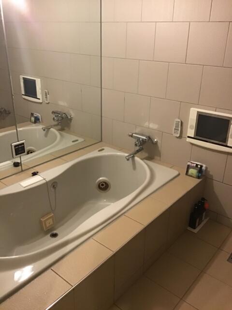 閉店？したホテル(ID:153668)(大阪市/ラブホテル)の写真『805号室浴室』by まんさんです
