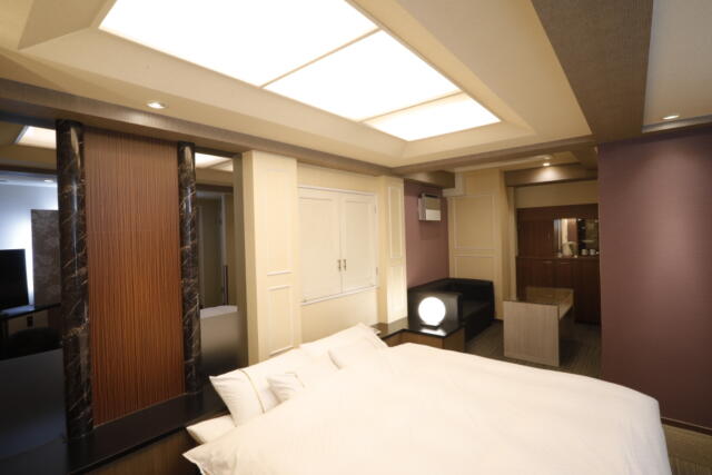 ホテル ロイヤルトン(名古屋市緑区/ラブホテル)の写真『205号室、室内（ホテル関係者からのご提供）』by ごえもん（運営スタッフ）