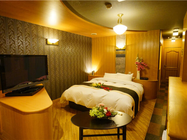 SEA LIFE RESORT HOTEL(シーライフ)(芦屋町/ラブホテル)の写真『305号室、室内（ホテル関係者からのご提供）』by ごえもん（運営スタッフ）
