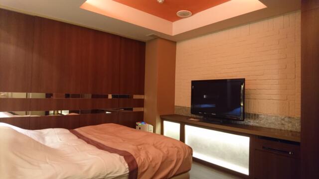 GRAND CHARIOT(グランシャリオ)(新宿区/ラブホテル)の写真『207号室（入口横から部屋奥方向）』by 格付屋