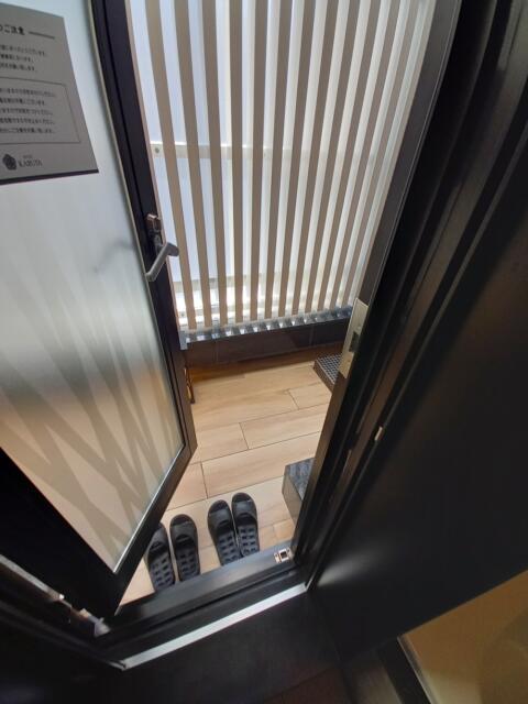 HOTEL KARUTA 赤坂(港区/ラブホテル)の写真『503号室の浴室奥の扉を開くと』by angler