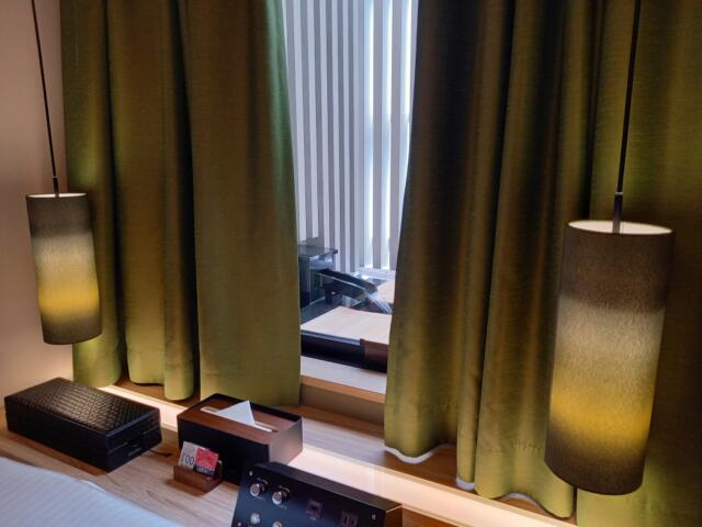 HOTEL KARUTA 赤坂(港区/ラブホテル)の写真『503号室の室内から露天風呂が見えます。』by angler