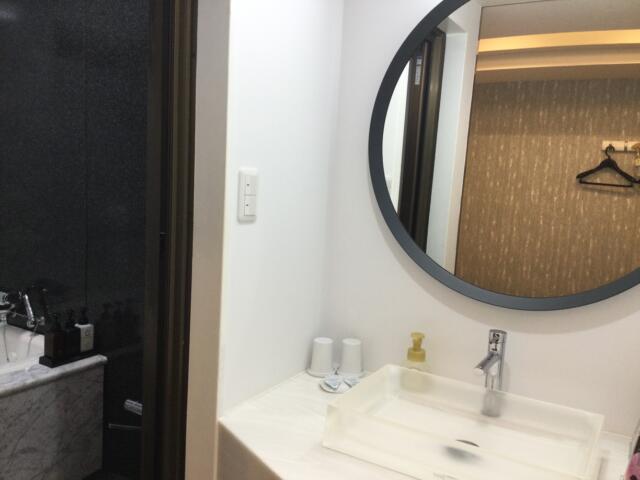 HOTEL Bless（ブレス)(新宿区/ラブホテル)の写真『303号室 洗面台』by ACB48