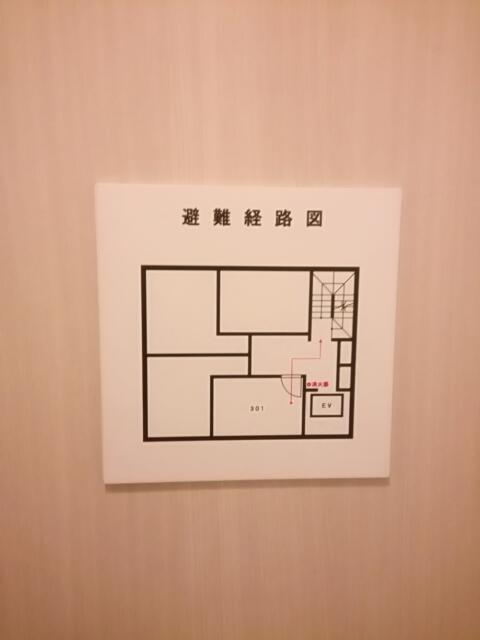 HOTEL ELEGANT（エレガント）(台東区/ラブホテル)の写真『301号室利用、避難経路と部屋の見取図です。(21,9)』by キジ