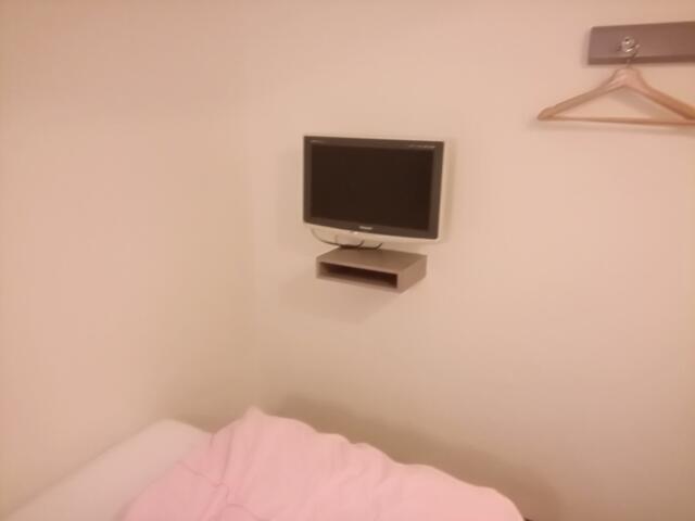 HOTEL ELEGANT（エレガント）(台東区/ラブホテル)の写真『301号室、TVは小さいです。(21,9)』by キジ