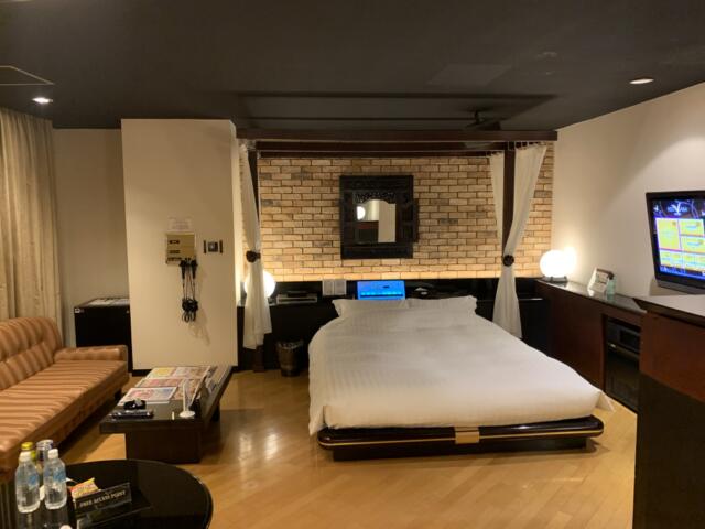 HOTEL VISTASARA（ビスタサラ）(名取市/ラブホテル)の写真『305号室　ベッド』by おおちS