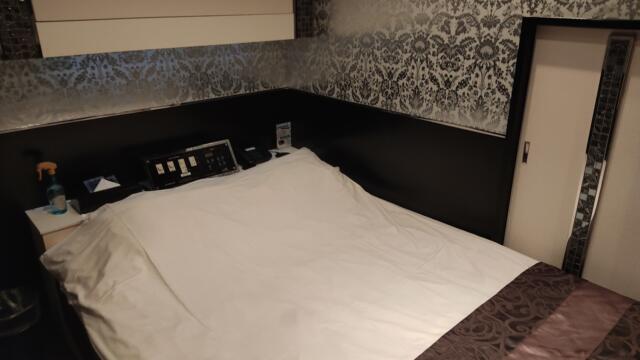 HOTEL ONYX（オニキス）(渋谷区/ラブホテル)の写真『202号室 入口から奥』by ところてんえもん