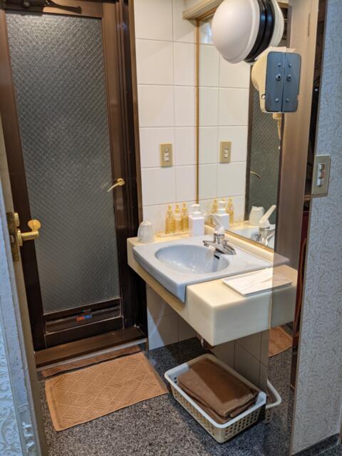 ドルフィン(新宿区/ラブホテル)の写真『303号室(洗面台)』by マーシ