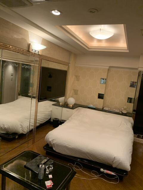 HOTEL TIFFARD（ティファード）(新宿区/ラブホテル)の写真『312号室　ベッド』by 夜遊びおじさん