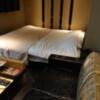 HOTEL Villa Senmei(ヴィラ センメイ）(大田区/ラブホテル)の写真『205号室 部屋全景③(狭さが伝わりますか？)』by 舐めたろう