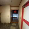 ペリカン(渋谷区/ラブホテル)の写真『401号室 浴室 入り口 暖簾が渋い』by angler