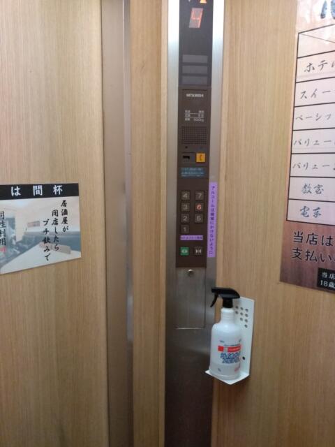 錦糸町 プチテル(墨田区/ラブホテル)の写真『エレベーター内』by ましりと