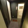 ZERO(渋谷区/ラブホテル)の写真『102号室のドアを開けたところ。段差なし。』by angler