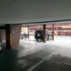 HOTEL W-MULIA（ダブリュームリア）(横浜市保土ケ谷区/ラブホテル)の写真『建物下と、平置き駐車場。(21,9)』by キジ