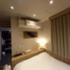 ホテル 小山 (KOYAMA）(新宿区/ラブホテル)の写真『205号室 クーラー 照明』by angler