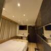ホテル 小山 (KOYAMA）(新宿区/ラブホテル)の写真『205号室 浴室側から入り口を見る室内全景』by angler