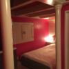 HOTEL STATION3(台東区/ラブホテル)の写真『210号室　ベッド（リビングから）』by 体系がたこ焼き