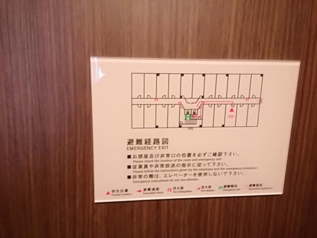 HOTEL ALLURE～アリュール～(船橋市/ラブホテル)の写真『318号室、避難経路と見取図です。(21,10)』by キジ