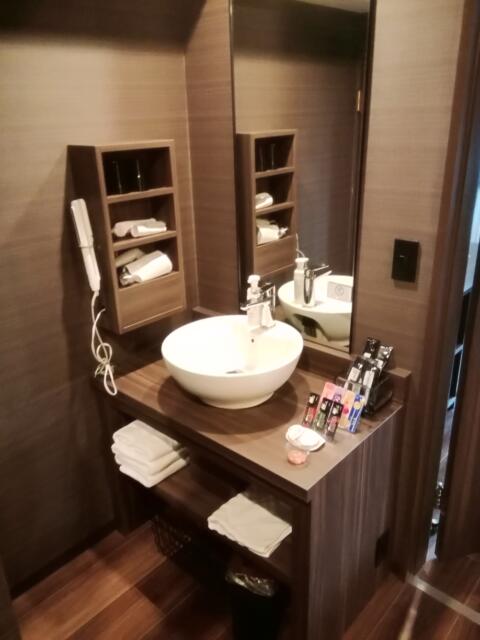 HOTEL ALLURE～アリュール～(船橋市/ラブホテル)の写真『318号室、洗面所です。(21,10)』by キジ