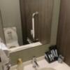 ホテル大山(新宿区/ラブホテル)の写真『103号室（洗面台はトイレと同室で仕切りなし）』by 格付屋