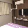 ホテル大山(新宿区/ラブホテル)の写真『103号室（入口横から部屋奥方向）』by 格付屋