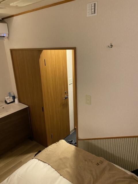 HOTEL 風々(ふふ)(新宿区/ラブホテル)の写真『215号室(左奥から手前)』by こねほ